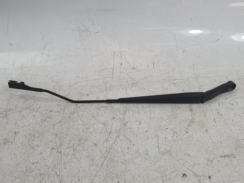 Recambio de brazo limpia delantero derecho para mg zs suv (azs1) 1.5 vti referencia OEM IAM 10322679  
