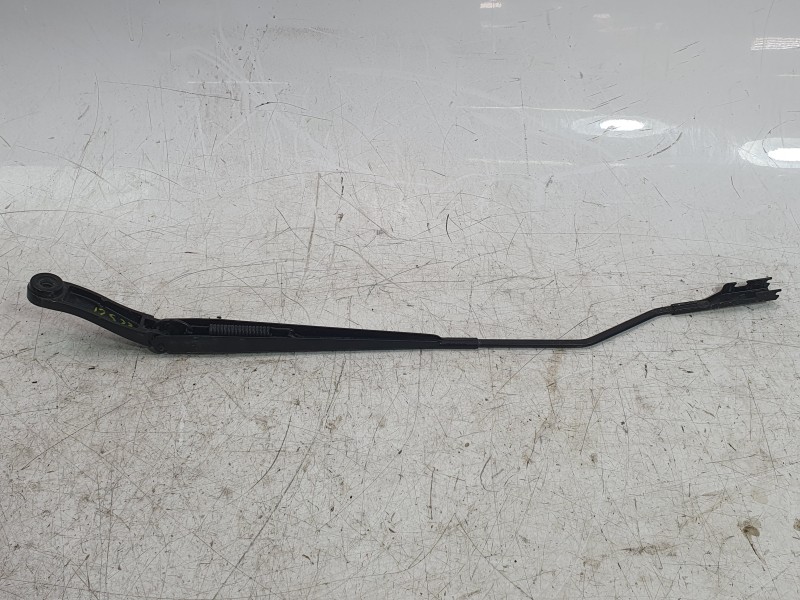 Recambio de brazo limpia delantero derecho para mg zs suv (azs1) 1.5 vti referencia OEM IAM 10322679  