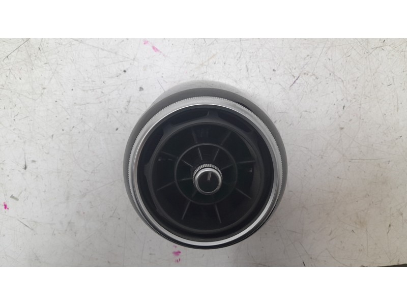 Recambio de aireador izquierdo para mg zs suv (azs1) 1.5 vti referencia OEM IAM 10262725  