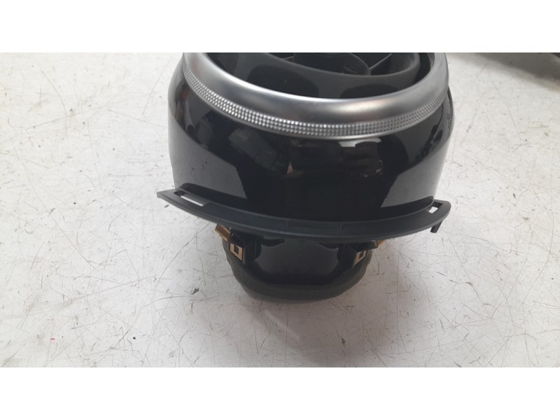 Recambio de aireador derecho para mg zs suv (azs1) 1.5 vti referencia OEM IAM 10262724  