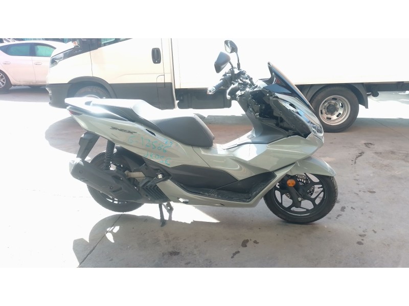 honda pcx del año 2023