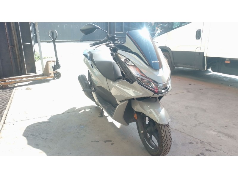 honda pcx del año 2023