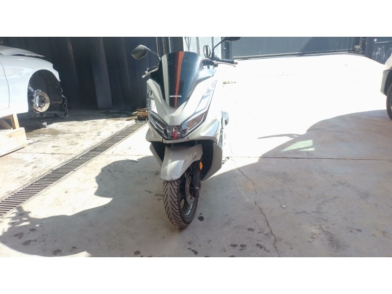 honda pcx del año 2023