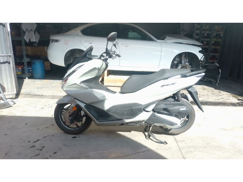 honda pcx del año 2023