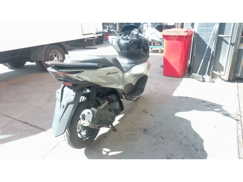honda pcx del año 2023
