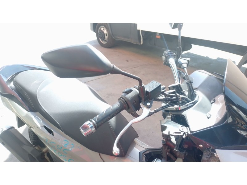 Recambio de retrovisor derecho para honda pcx pcx 125 (jk05) referencia OEM IAM   