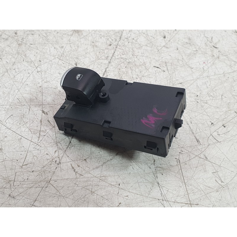 Recambio de mando elevalunas delantero derecho para alfa romeo giulia (952_) 2.2 d (952aem250, 952aea250) referencia OEM IAM 015