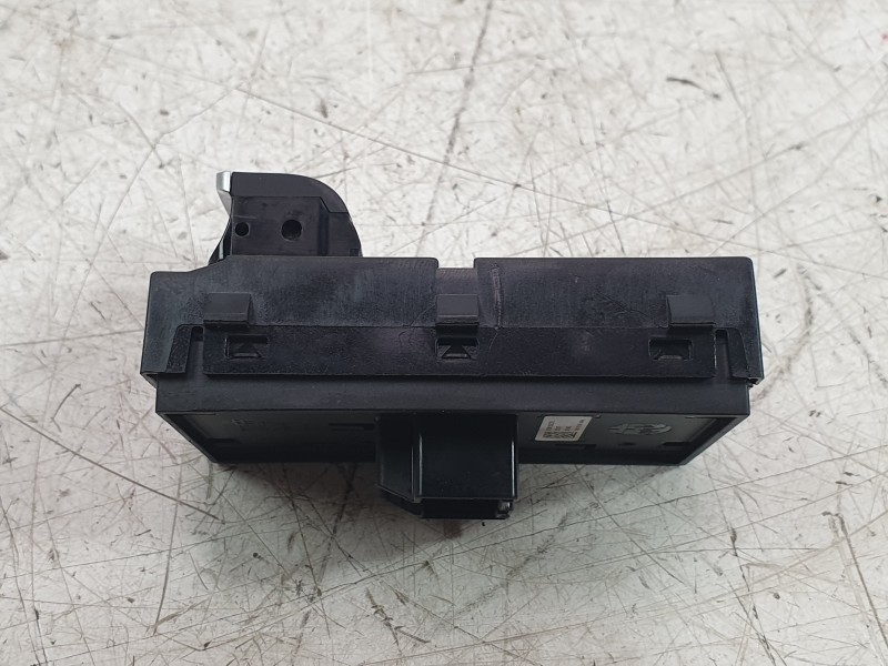 Recambio de mando elevalunas delantero derecho para alfa romeo giulia (952_) 2.2 d (952aem250, 952aea250) referencia OEM IAM 015
