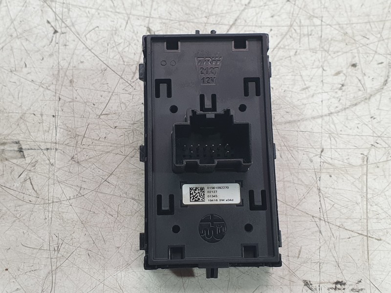 Recambio de mando elevalunas delantero derecho para alfa romeo giulia (952_) 2.2 d (952aem250, 952aea250) referencia OEM IAM 015