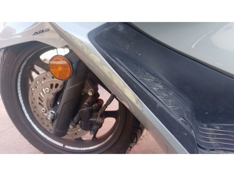 Recambio de estribera izquierda para honda pcx pcx 125 (jk05) referencia OEM IAM   