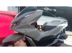 Recambio de carenado delantero izquierdo para honda pcx pcx 125 (jk05) referencia OEM IAM   