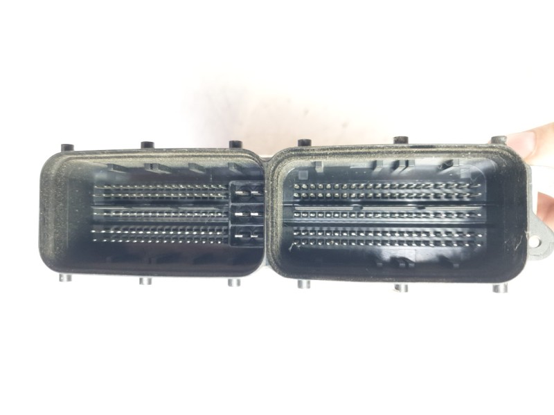 Recambio de centralita motor uce para volkswagen golf viii (cd1, da1) 2.0 tdi referencia OEM IAM 05L907309C 0281035649 