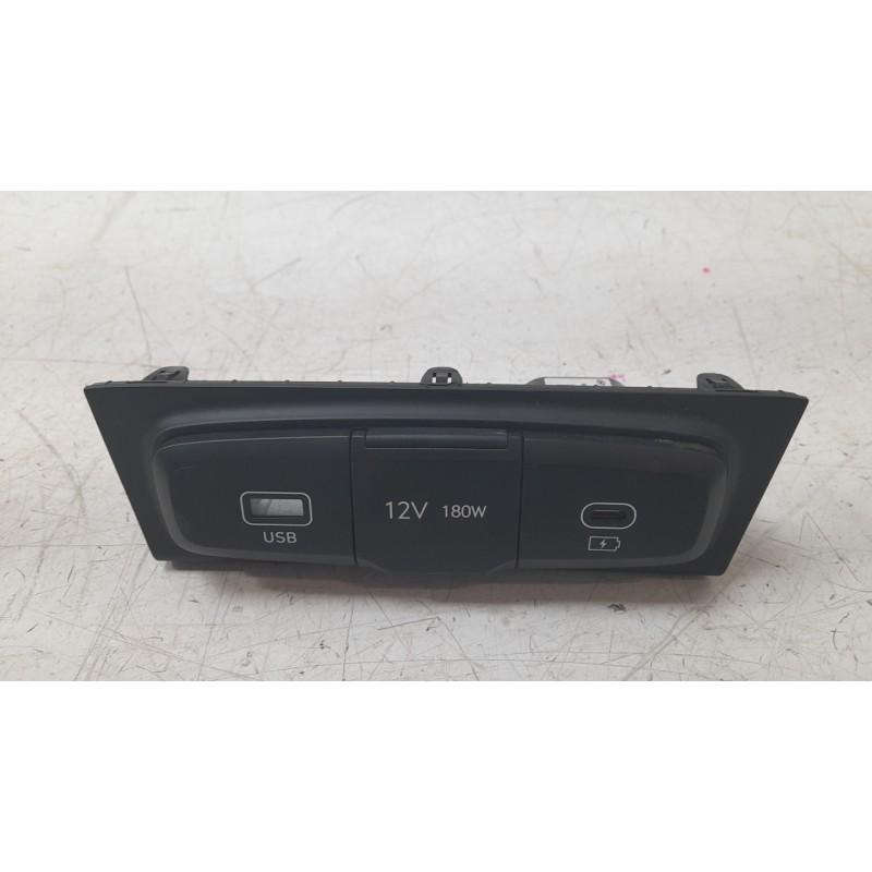 Recambio de modulo electronico para hyundai bayon 1.2 mpi 79 cv maxx (2024) referencia OEM IAM 84644Q0100  