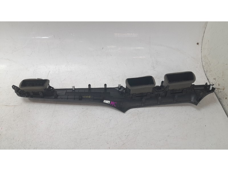 Recambio de aireador central para hyundai bayon 1.2 mpi 79 cv maxx (2024) referencia OEM IAM 84795Q0000  