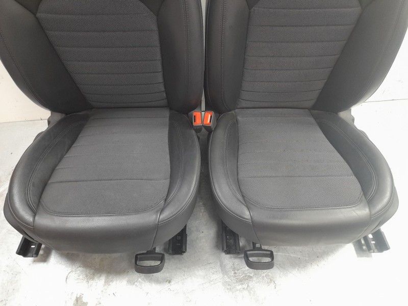Recambio de juego asientos completo para alfa romeo giulia (952_) 2.2 d (952aem250, 952aea250) referencia OEM IAM 6500038381  