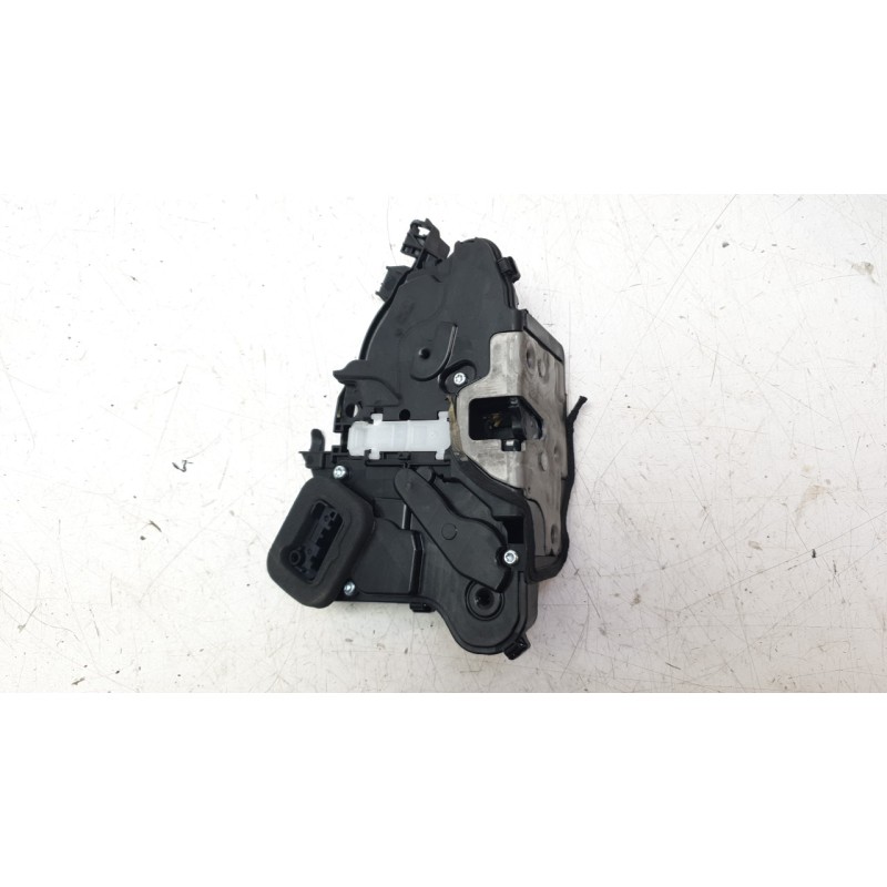 Recambio de cerradura puerta delantera izquierda para skoda octavia iv (nx3, nn3, pv3) 2.0 tdi referencia OEM IAM 3J1837015A  