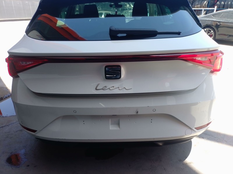 Recambio de piloto trasero central para seat leon (kl1, klg) 1.0 tsi referencia OEM IAM   