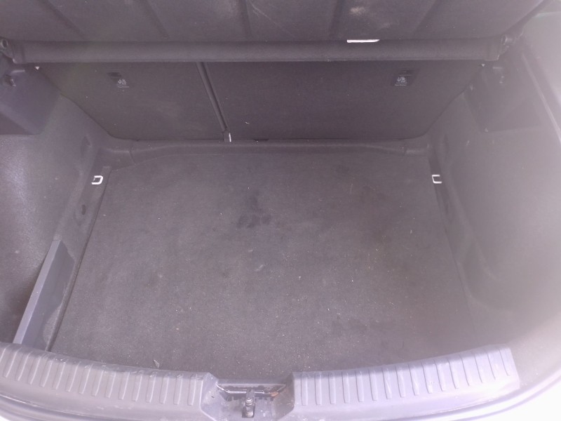 Recambio de alfombra maletero para seat leon (kl1, klg) 1.0 tsi referencia OEM IAM   