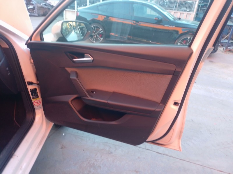 Recambio de juego asientos completo para seat leon (kl1, klg) 1.0 tsi referencia OEM IAM   