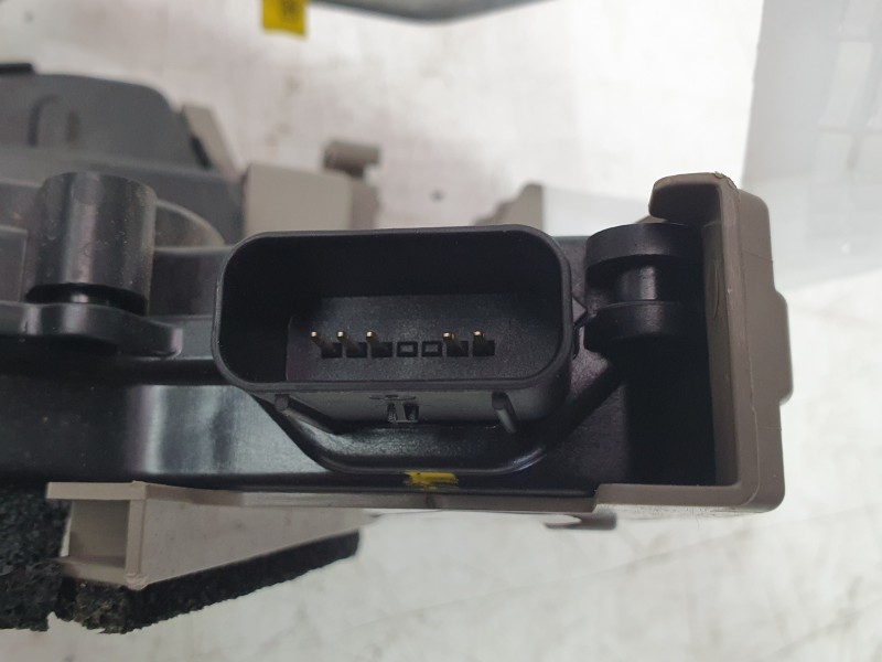 Recambio de cerradura puerta trasera derecha para kia ceed (cd) 1.0 t-gdi referencia OEM IAM 81420J7000  