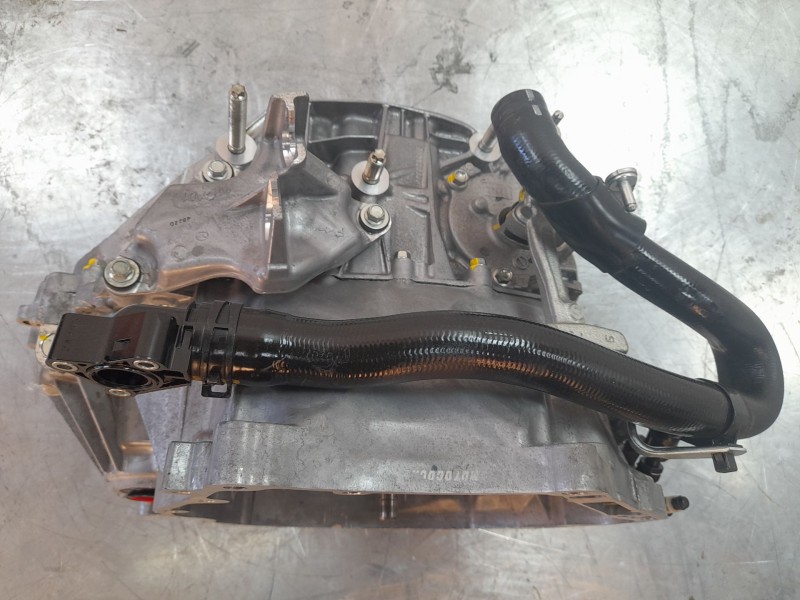 Recambio de caja cambios para mazda 3 hatchback (bp) 2.0 skyactiv-g m hybrid referencia OEM IAM 2TH  