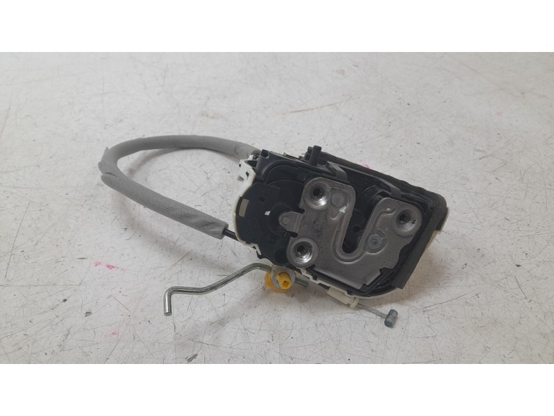 Recambio de cerradura puerta trasera derecha para mg zs suv (azs1) 1.5 vti referencia OEM IAM 10845783  