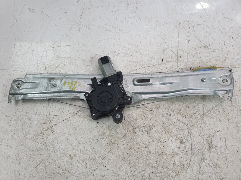 Recambio de elevalunas trasero izquierdo para fiat tipo station wagon (356_, 357_) 1.3 d (356wxh1a) referencia OEM IAM 52093915 