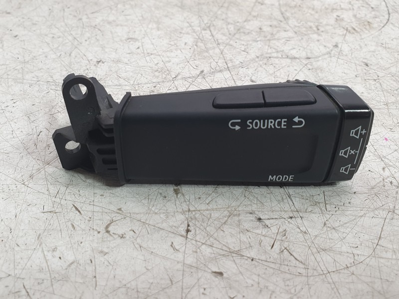 Recambio de mando multifuncion para renault clio v (b7_) 1.5 blue dci 85 (b7ag) referencia OEM IAM 255520099R  
