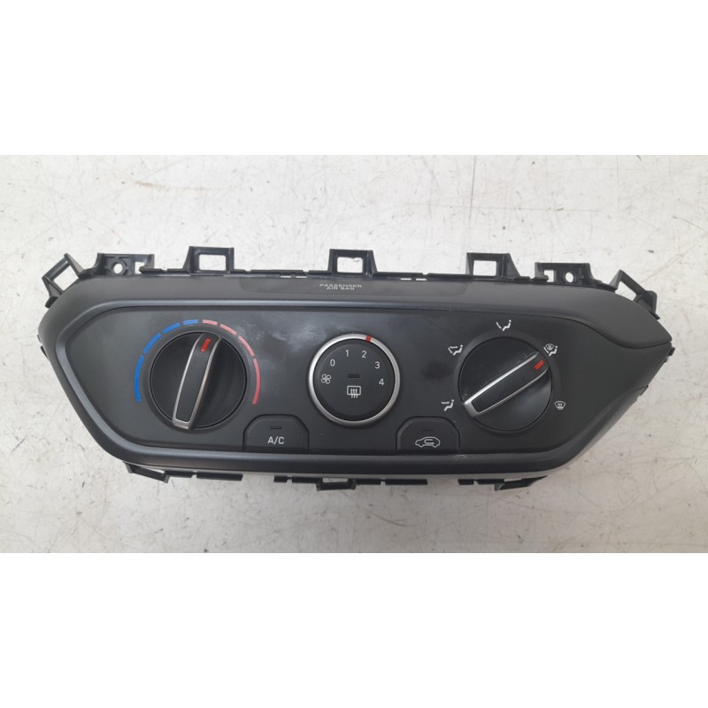Recambio de mando calefaccion / aire acondicionado para hyundai bayon 1.2 mpi 79 cv maxx (2024) referencia OEM IAM 97250Q0011  