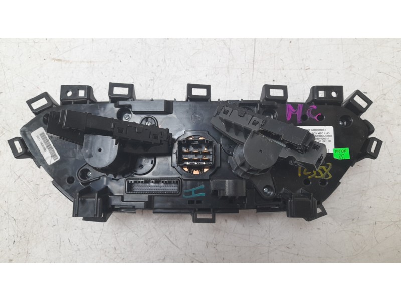 Recambio de mando calefaccion / aire acondicionado para hyundai bayon 1.2 mpi 79 cv maxx (2024) referencia OEM IAM 97250Q0011  