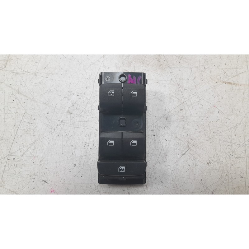 Recambio de mando elevalunas delantero izquierdo para hyundai bayon 1.2 mpi 79 cv maxx (2024) referencia OEM IAM 93571Q0211 2992