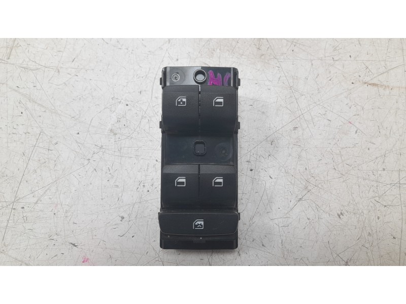 Recambio de mando elevalunas delantero izquierdo para hyundai bayon 1.2 mpi 79 cv maxx (2024) referencia OEM IAM 93571Q0211 2992