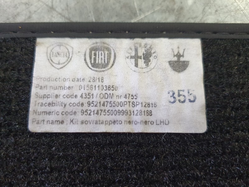 Recambio de juego alfombrillas para alfa romeo giulia (952_) 2.2 d (952aem250, 952aea250) referencia OEM IAM 01561103650  