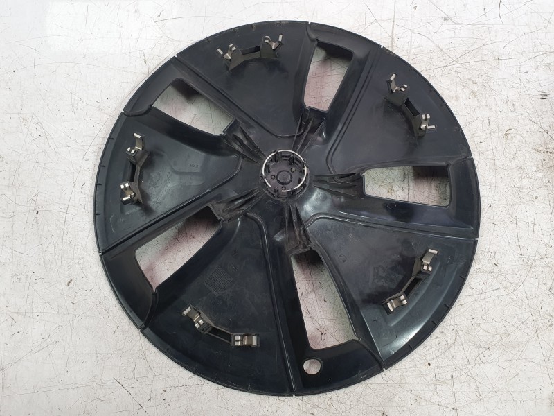 Recambio de tapacubos para tesla model 3 ev referencia OEM IAM 104427100  