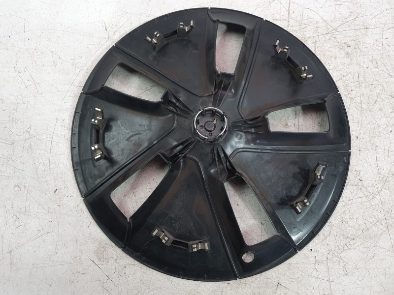Recambio de tapacubos para tesla model 3 ev referencia OEM IAM 104427100  