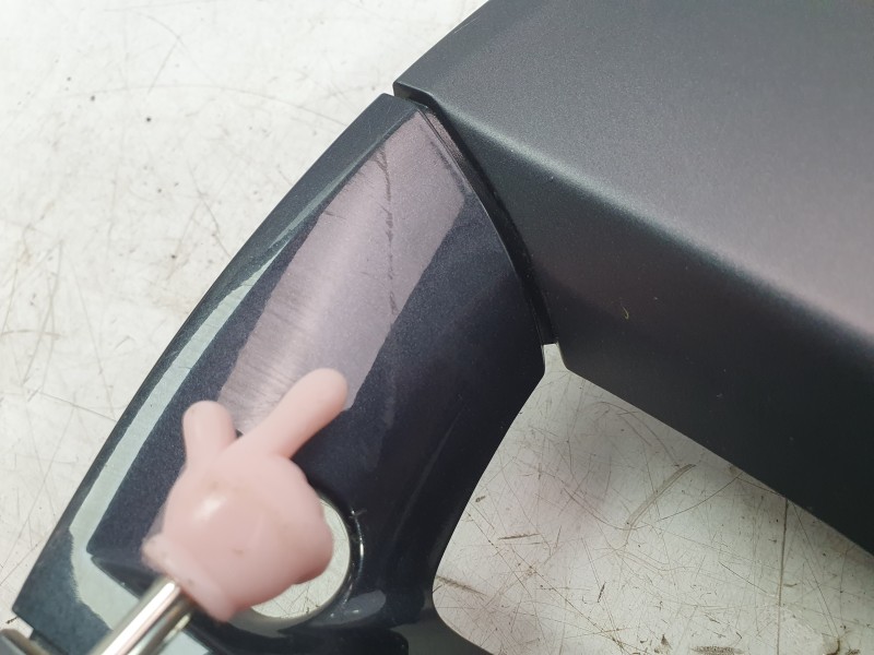 Recambio de tapacubos para tesla model 3 ev referencia OEM IAM 104427100  