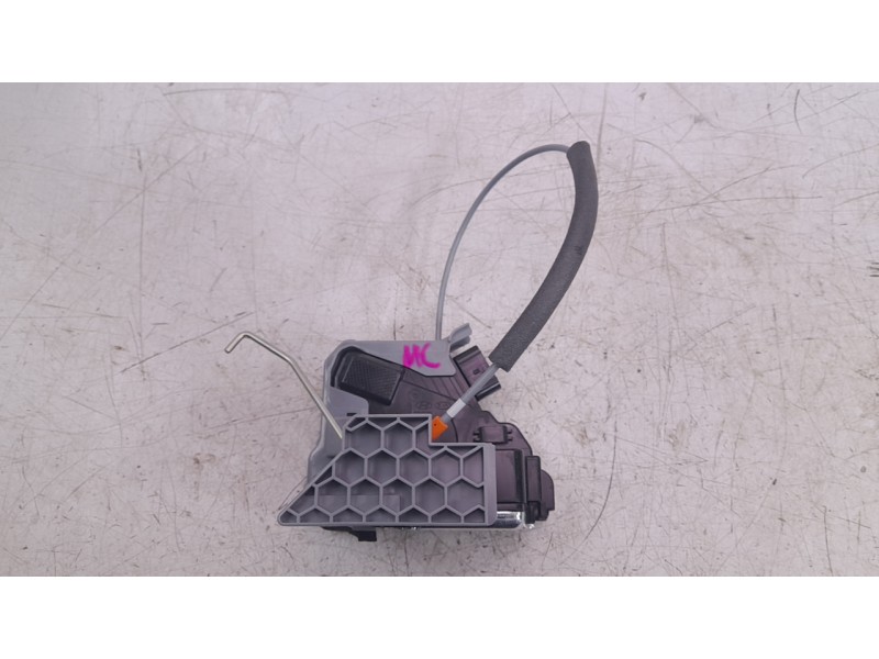 Recambio de cerradura puerta trasera derecha para hyundai bayon 1.2 mpi 79 cv maxx (2024) referencia OEM IAM 81420Q0400  