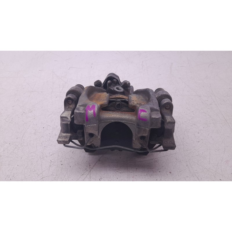 Recambio de pinza de freno trasera derecha para volkswagen t-roc (a11, d11) 2.0 tdi referencia OEM IAM 5Q0615406  