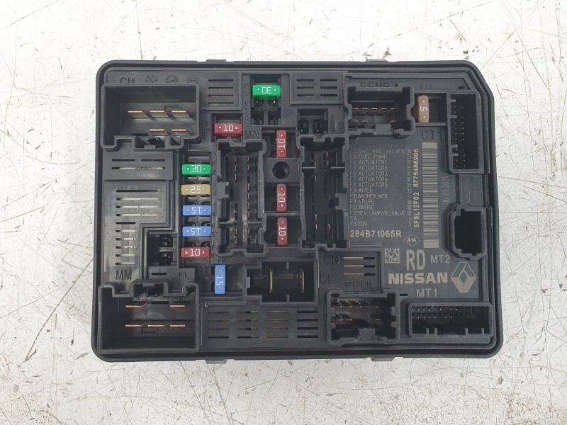 Recambio de caja reles / fusibles para dacia sandero iii 1.0 tce 90 eco-g referencia OEM IAM 284B71965R  