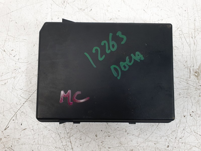 Recambio de caja reles / fusibles para dacia sandero iii 1.0 tce 90 eco-g referencia OEM IAM 284B71965R  