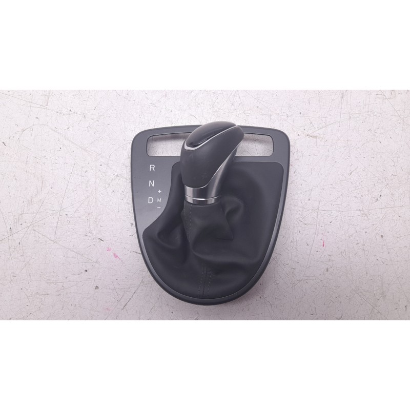Recambio de pomo palanca cambio para hyundai i10 iii (ac3, ai3) 1.0 mpi referencia OEM IAM 84651B4100  