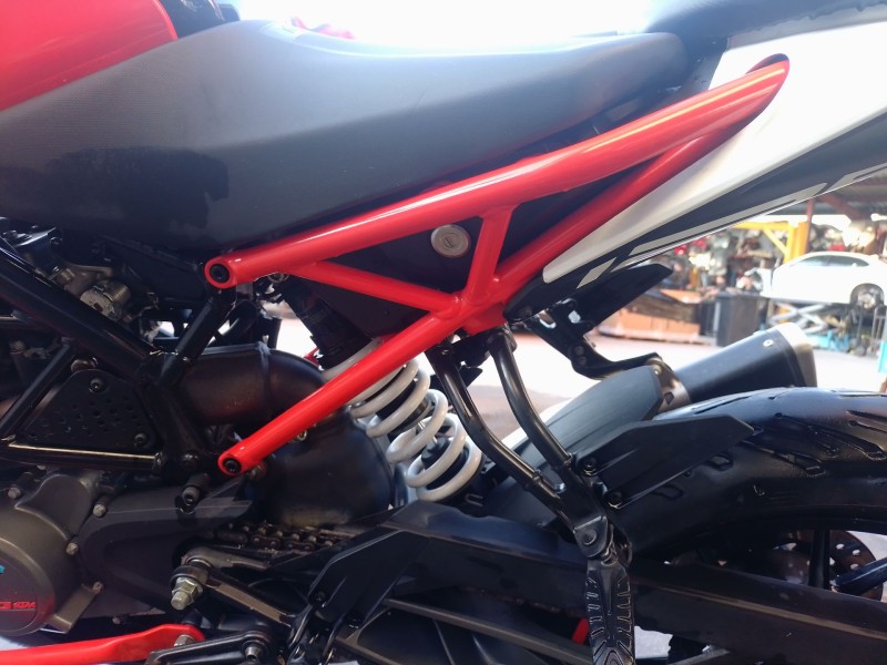 Recambio de subchasis trasero para ktm duke 125 duke referencia OEM IAM   