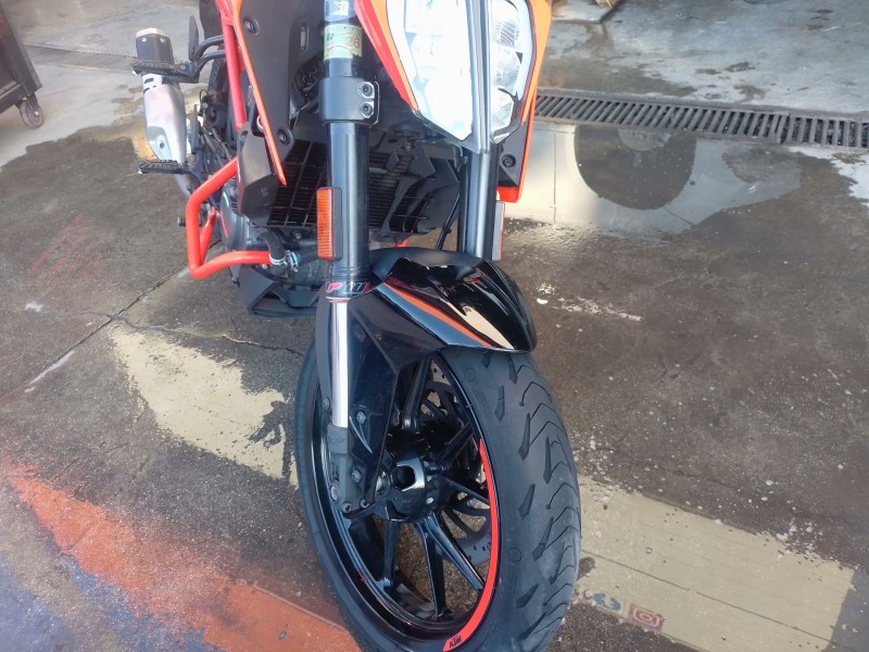 Recambio de guardabarros para ktm duke 125 duke referencia OEM IAM   