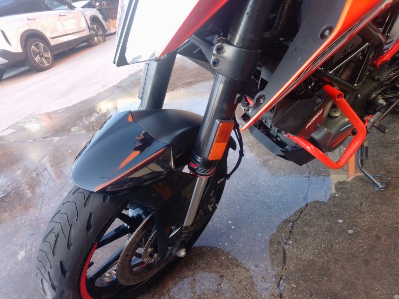 Recambio de guardabarros para ktm duke 125 duke referencia OEM IAM   