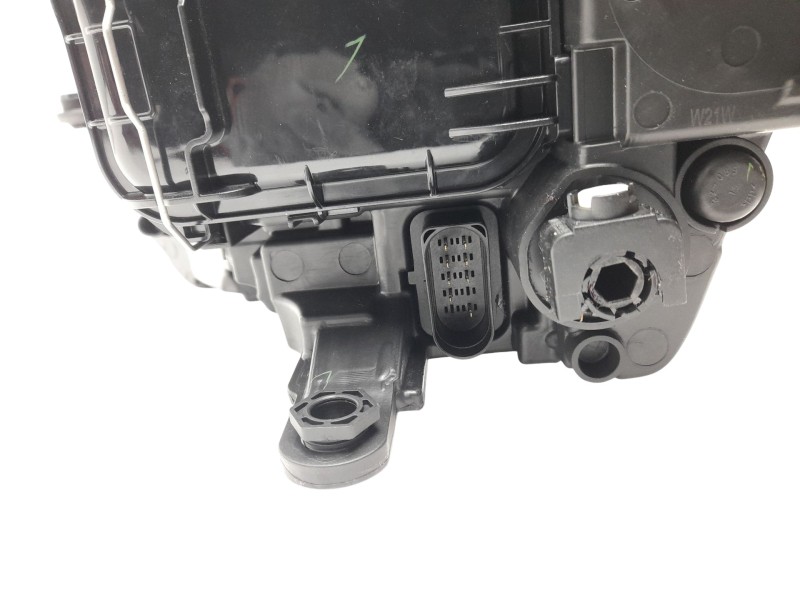 Recambio de faro derecho para seat ibiza v (kj1, kjg) 1.0 referencia OEM IAM 6F1941006A  10121371001/11854502/9010072/ST0394903
