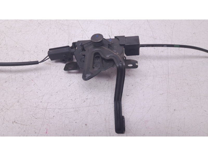 Recambio de cerradura capo para hyundai bayon 1.2 mpi 79 cv maxx (2024) referencia OEM IAM 81130Q0400  