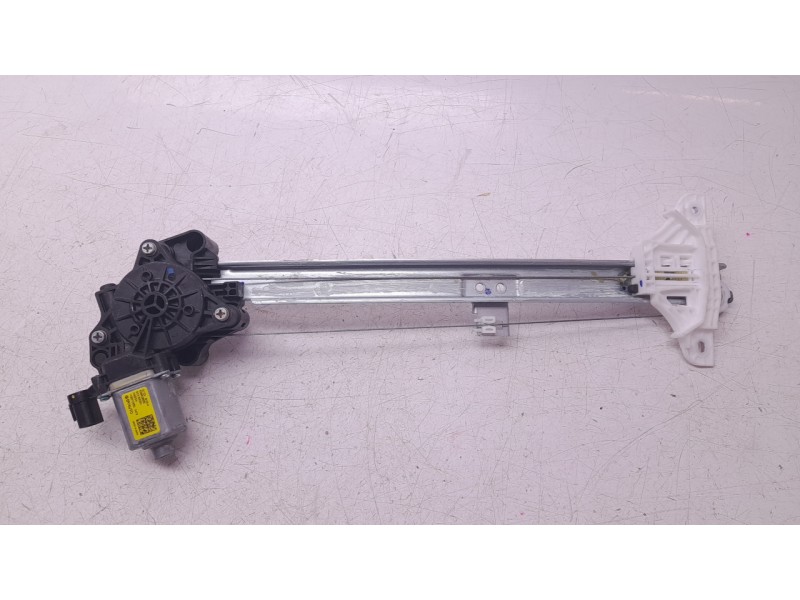 Recambio de elevalunas trasero derecho para hyundai bayon 1.2 mpi 79 cv maxx (2024) referencia OEM IAM 83404Q0010  