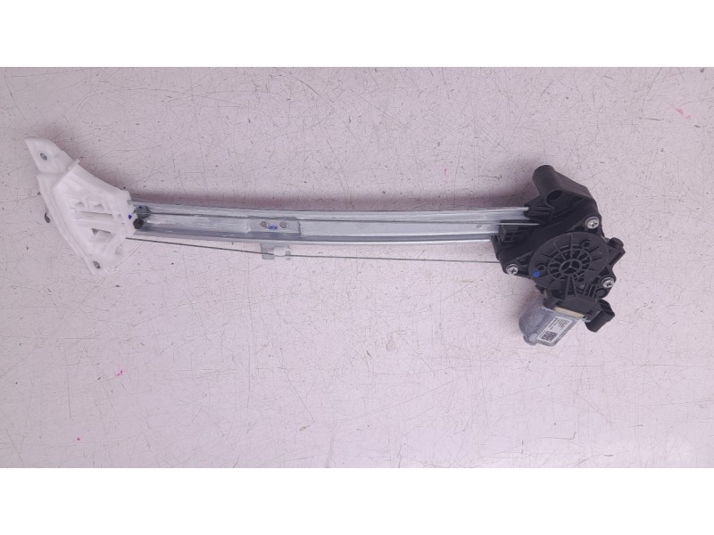 Recambio de elevalunas trasero izquierdo para hyundai bayon 1.2 mpi 79 cv maxx (2024) referencia OEM IAM 83403Q0010  