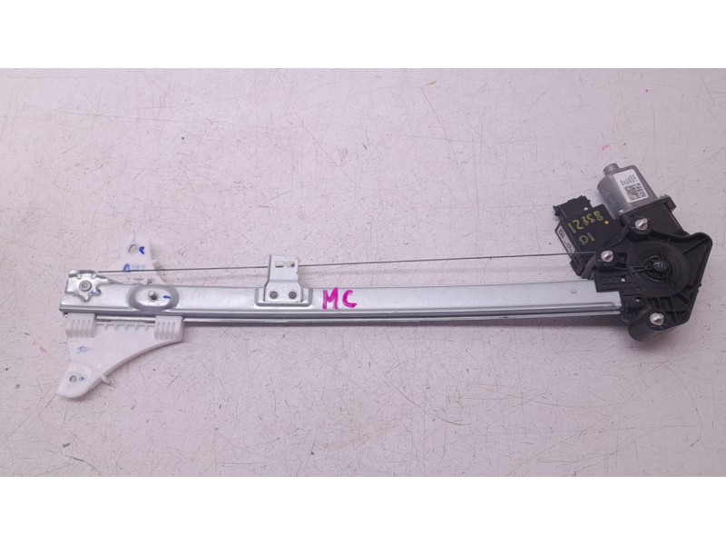 Recambio de elevalunas delantero izquierdo para hyundai bayon 1.2 mpi 79 cv maxx (2024) referencia OEM IAM 82403Q0010  