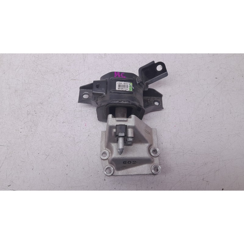 Recambio de soporte motor izquierdo para hyundai bayon 1.2 mpi 79 cv maxx (2024) referencia OEM IAM 21830Q0200  